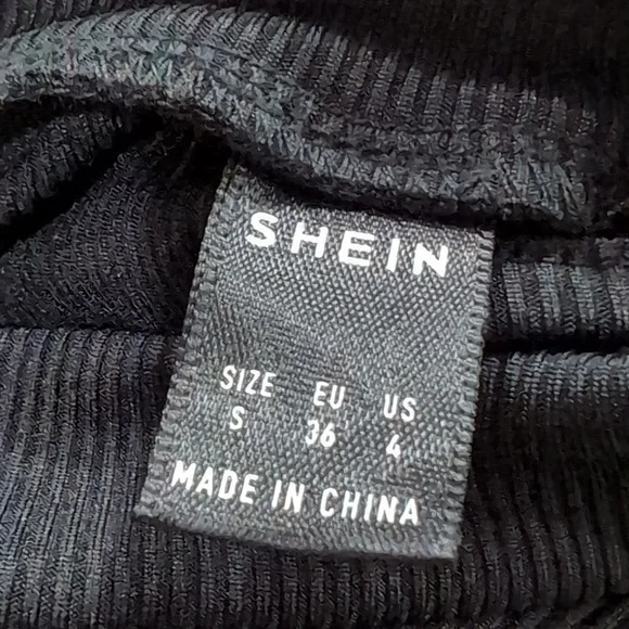 SHEIN Black Ribbed High Neck Asymmetric Sleeveless Crop Top Size Small - Picture 5 of 6